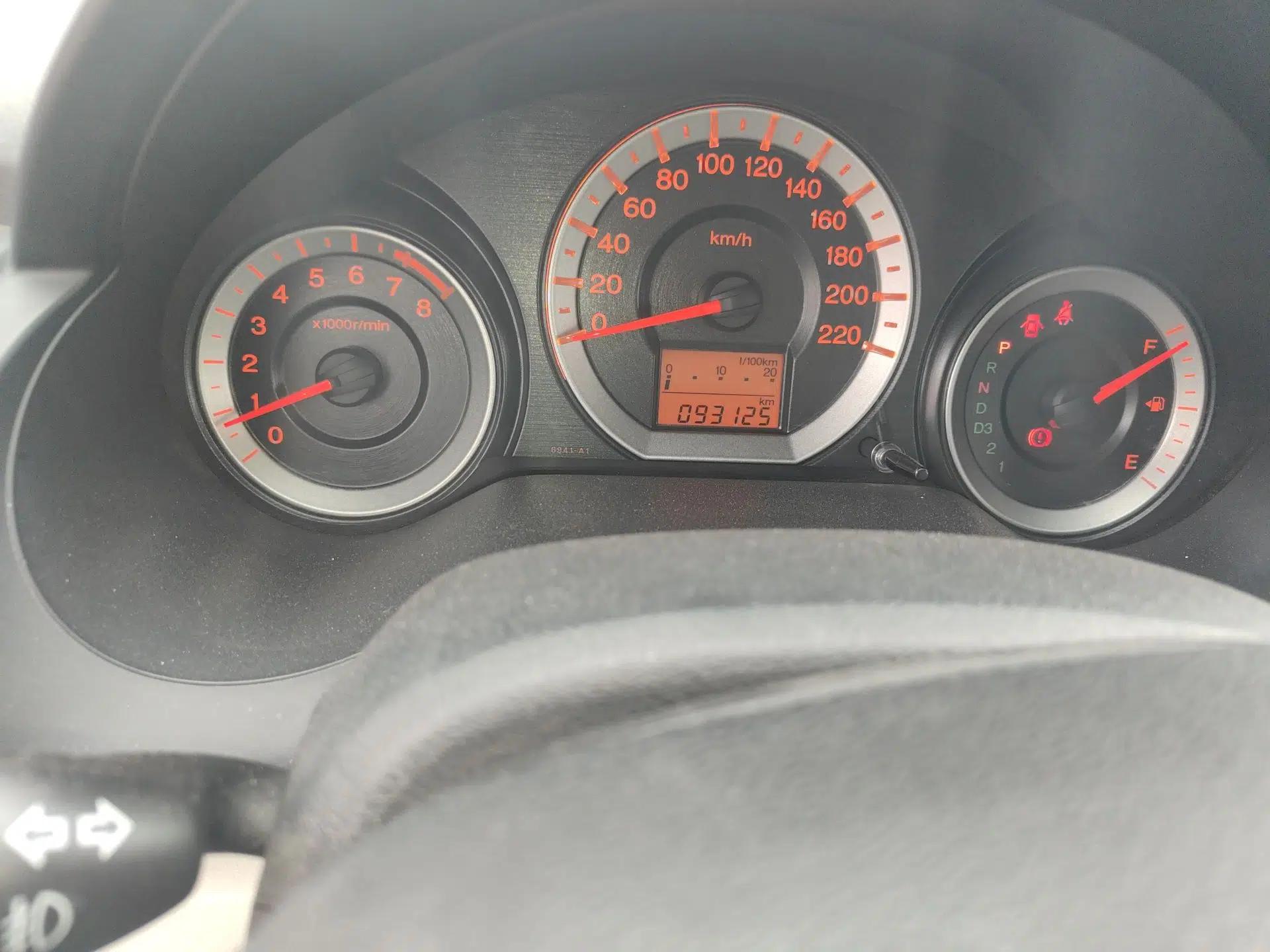 Honda City Classic 2011 1.5L Automatic Elite Edition — миниатюра 13