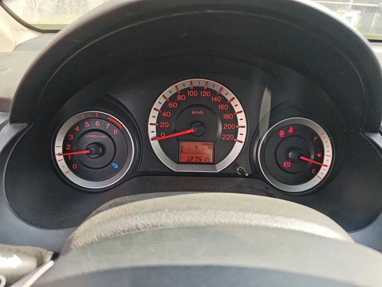 Honda City Classic 2011 1.5L Manual Elite Edition — миниатюра 12