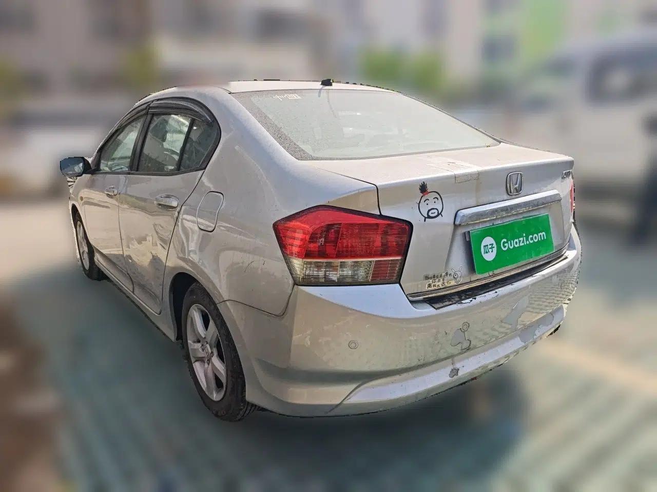 Honda City Classic 2011 1.5L Manual Elite Edition — миниатюра 4