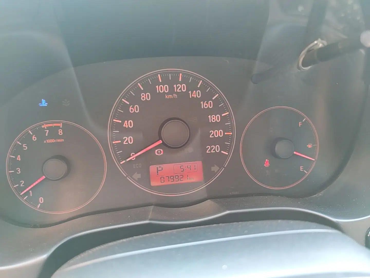 Honda Greiz 2016 1.5L CVT Classic Edition — миниатюра 14