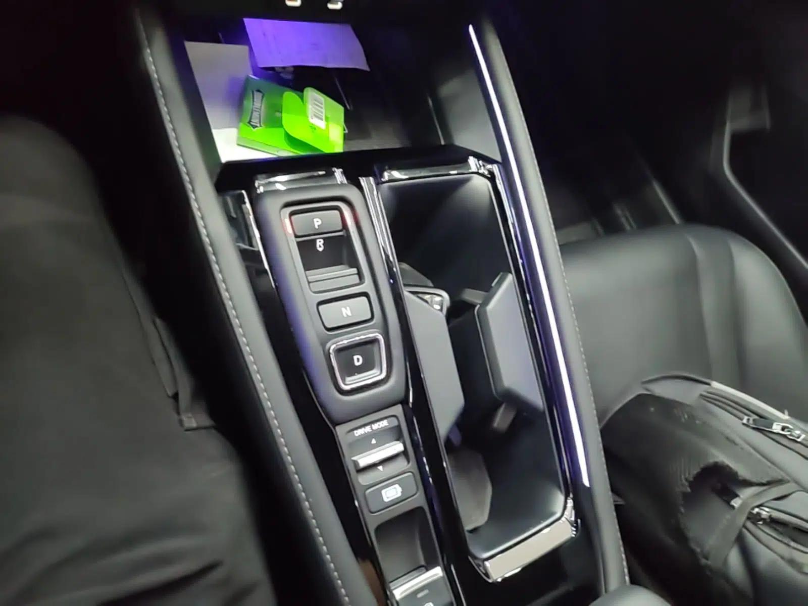 Honda Accord New Energy 2023 2.0L ePHEV Prestige Edition — миниатюра 17