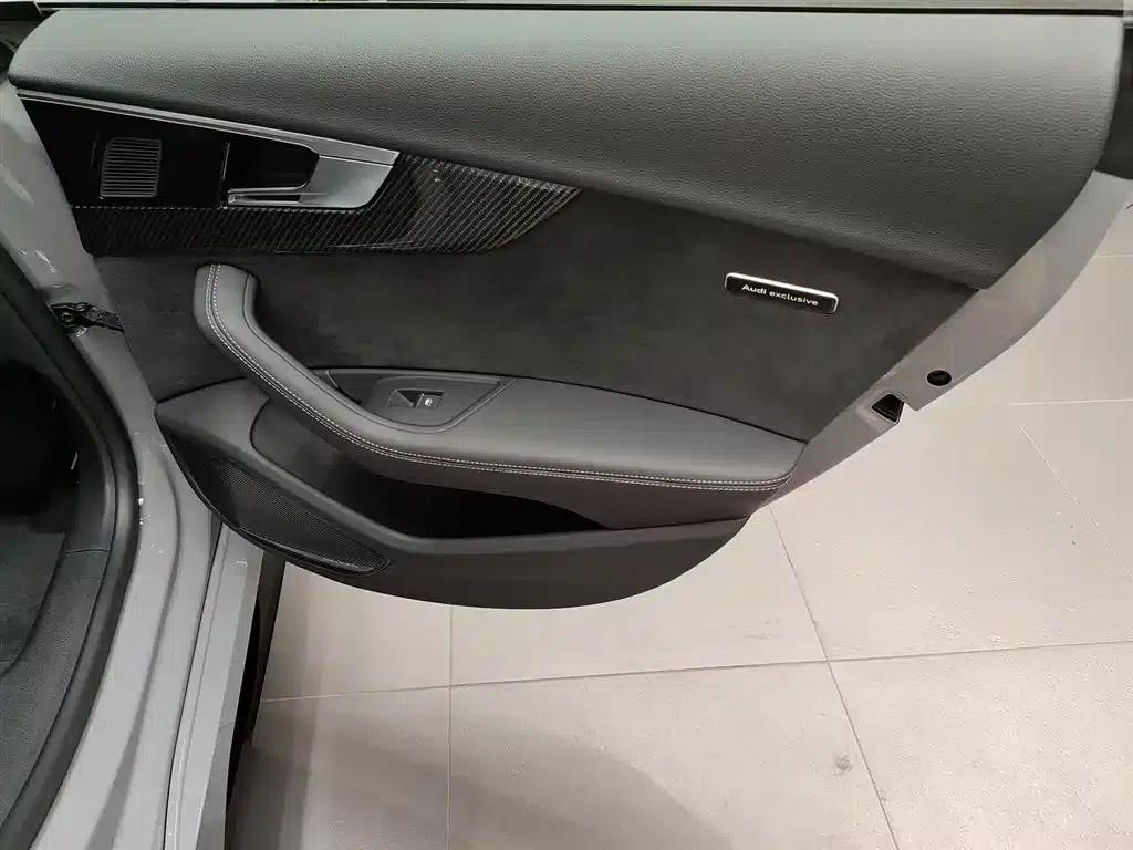 Audi RS 5 2023 RS 5 2.9T Sportback Dark Gold Edition — миниатюра 23