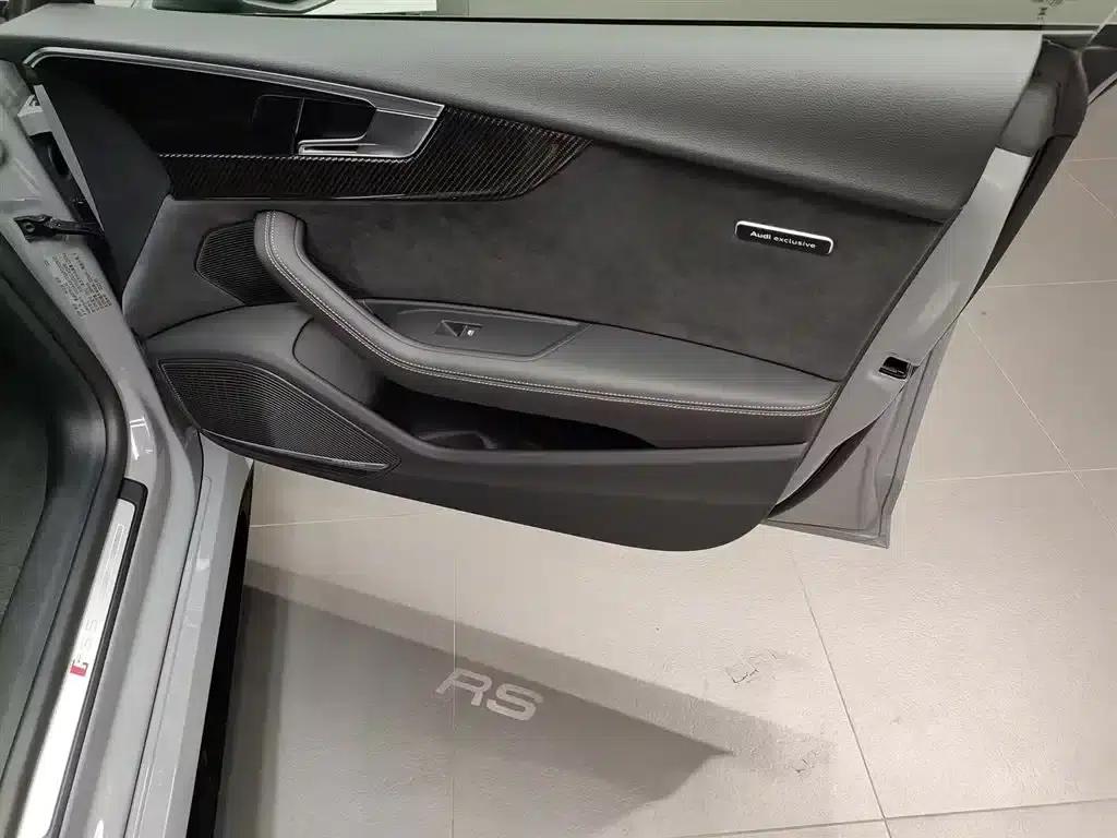 Audi RS 5 2023 RS 5 2.9T Sportback Dark Gold Edition — миниатюра 24