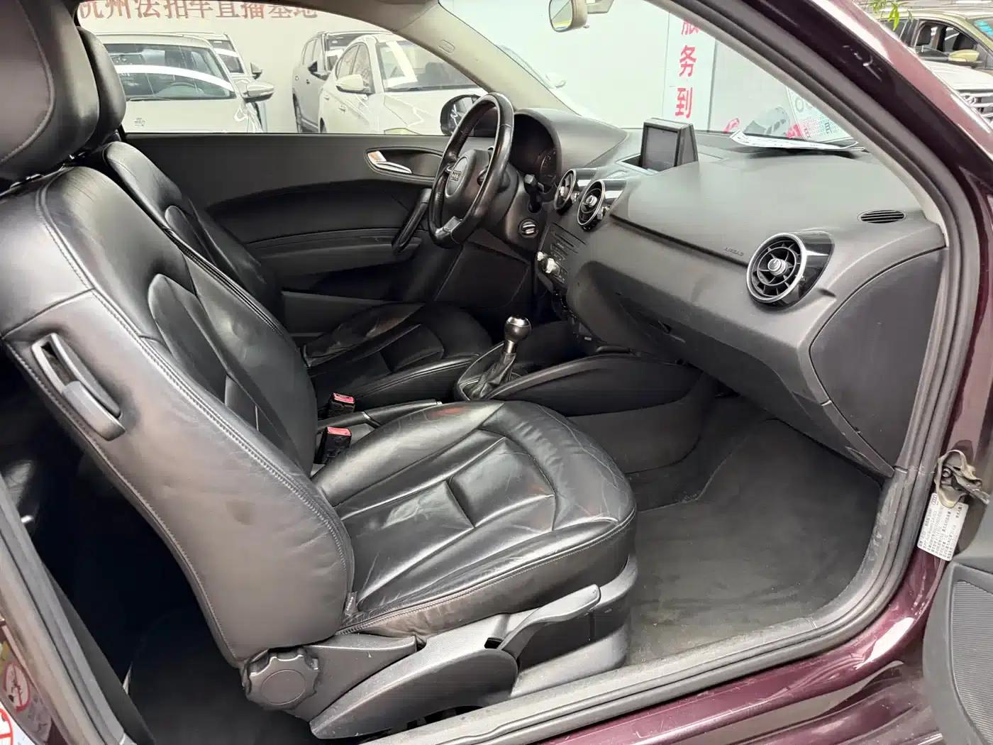 Audi A1 2012 1.4 TFSI Urban — миниатюра 6