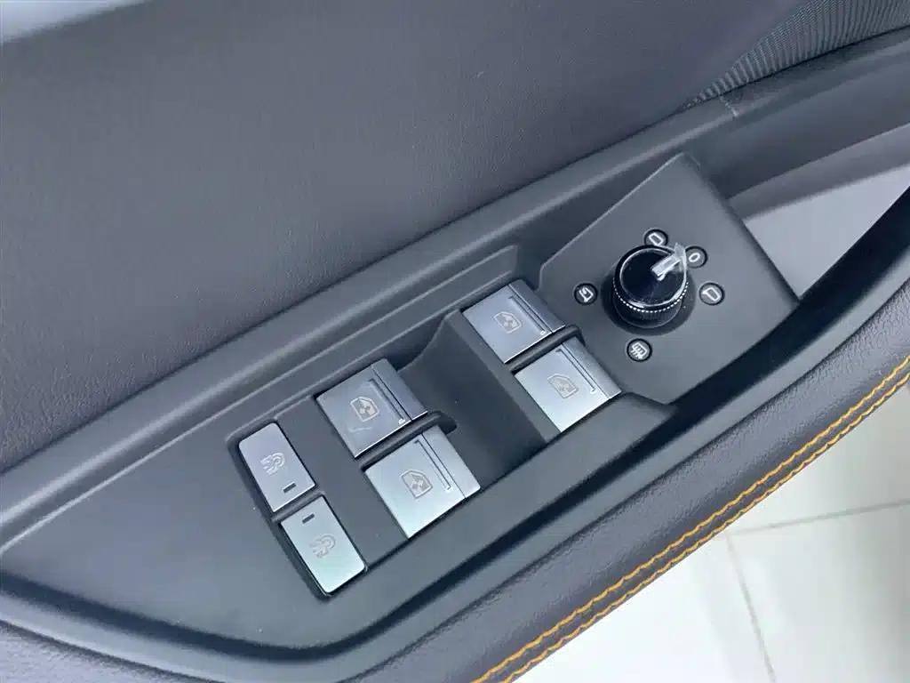Audi e-tron 2021 50 quattro Luxury — миниатюра 26
