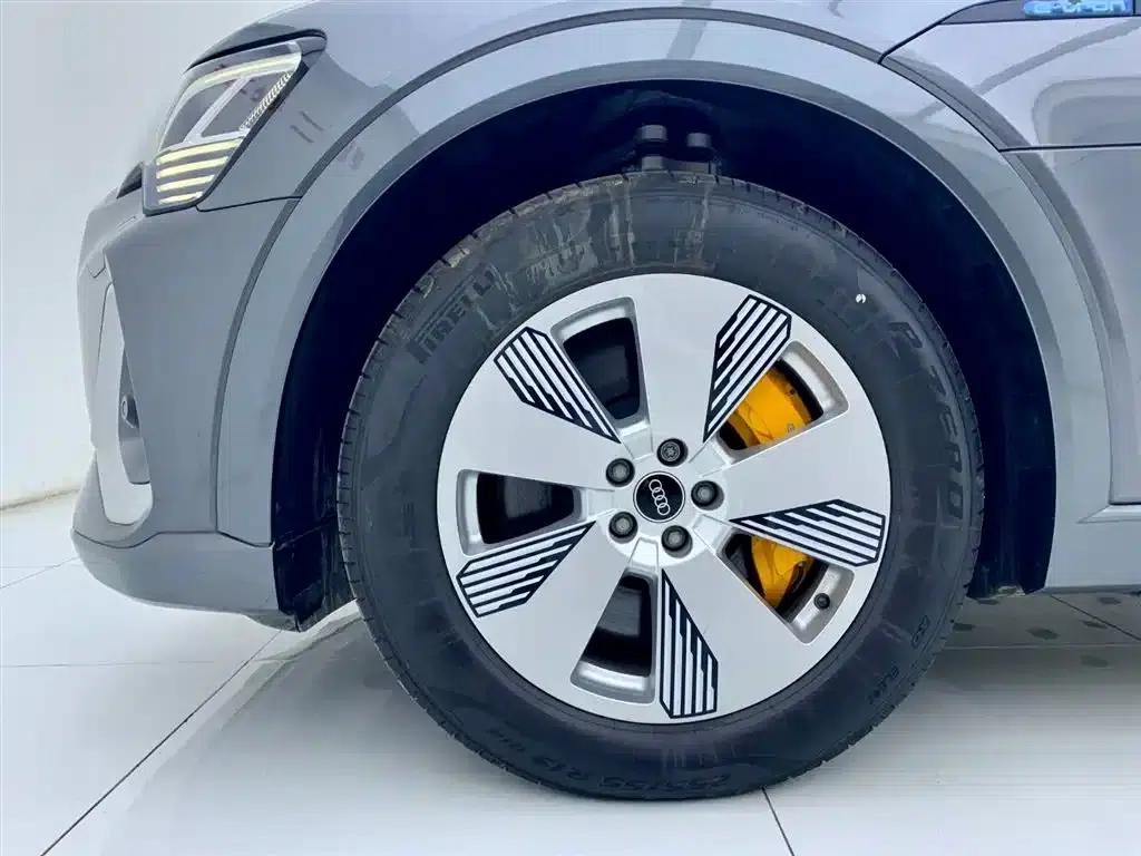 Audi e-tron 2021 50 quattro Luxury — миниатюра 6