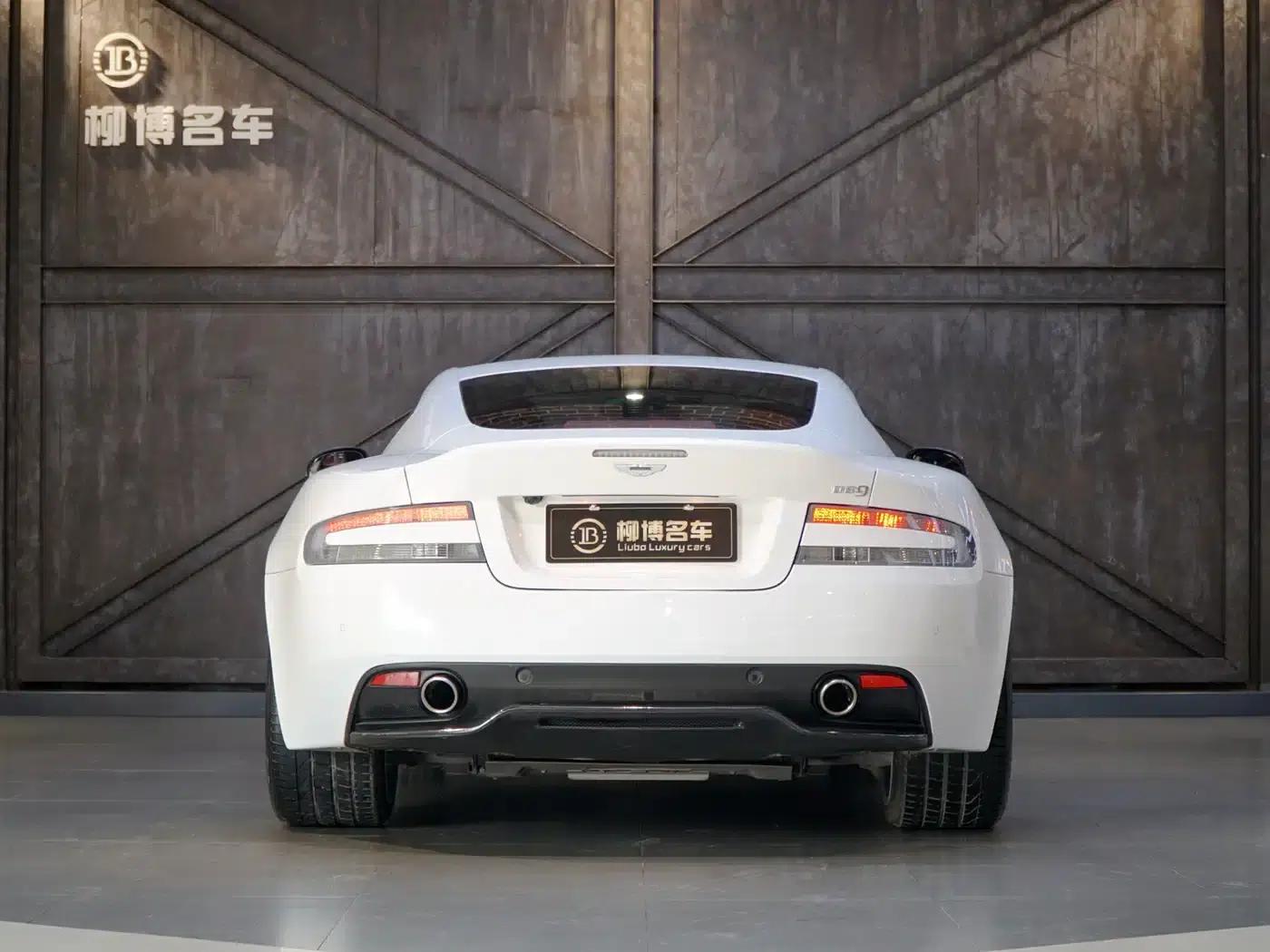 Aston Martin DB9 2013 6.0L Coupe — миниатюра 3