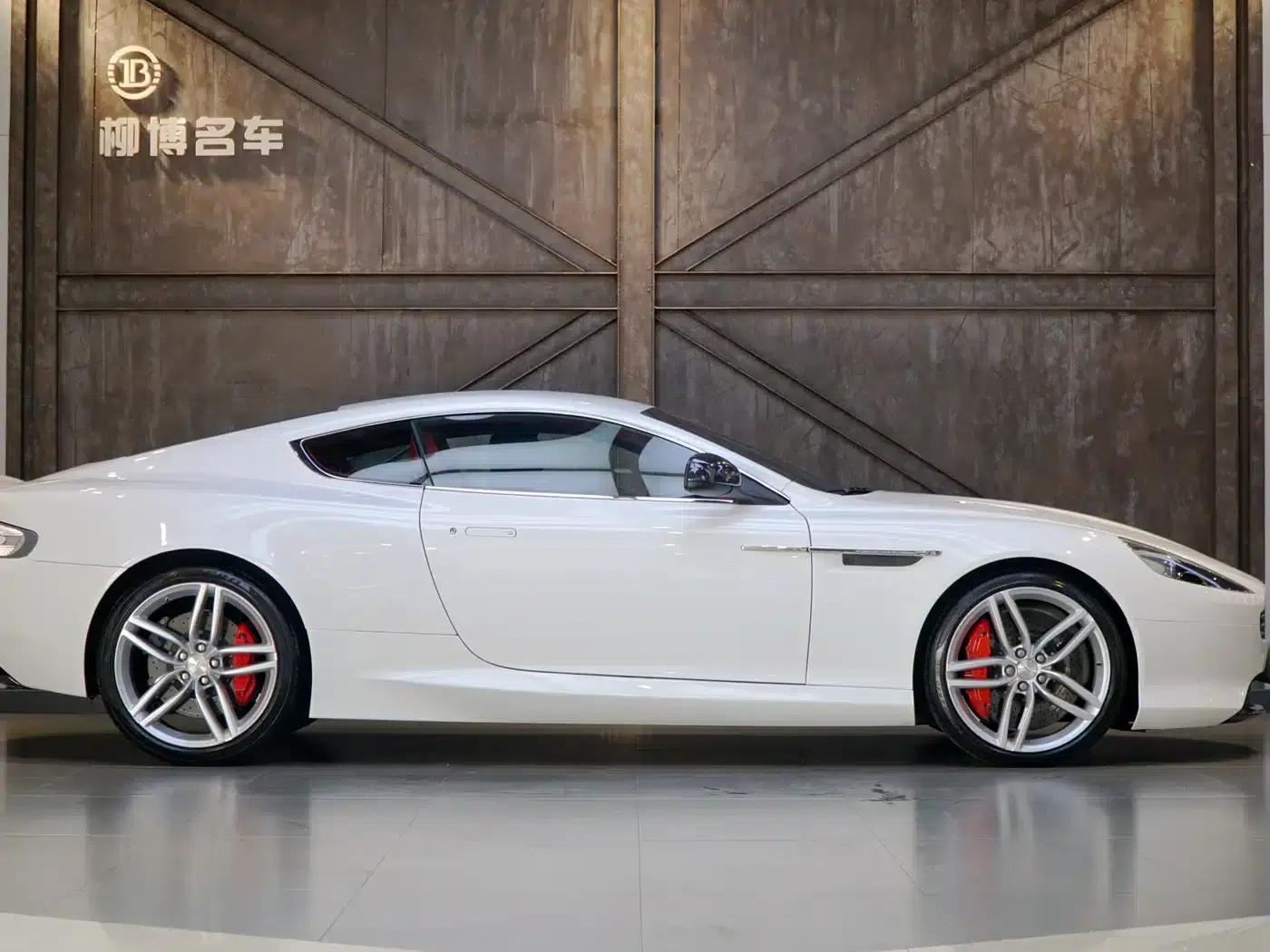 Aston Martin DB9 2013 6.0L Coupe — миниатюра 6