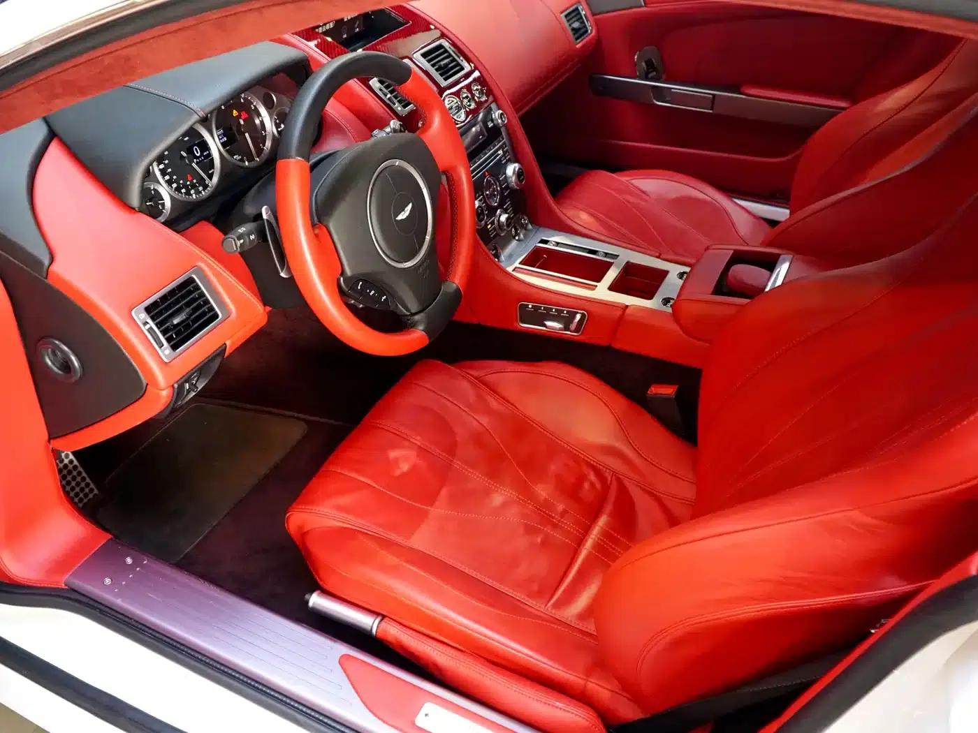Aston Martin DB9 2013 6.0L Coupe — миниатюра 7