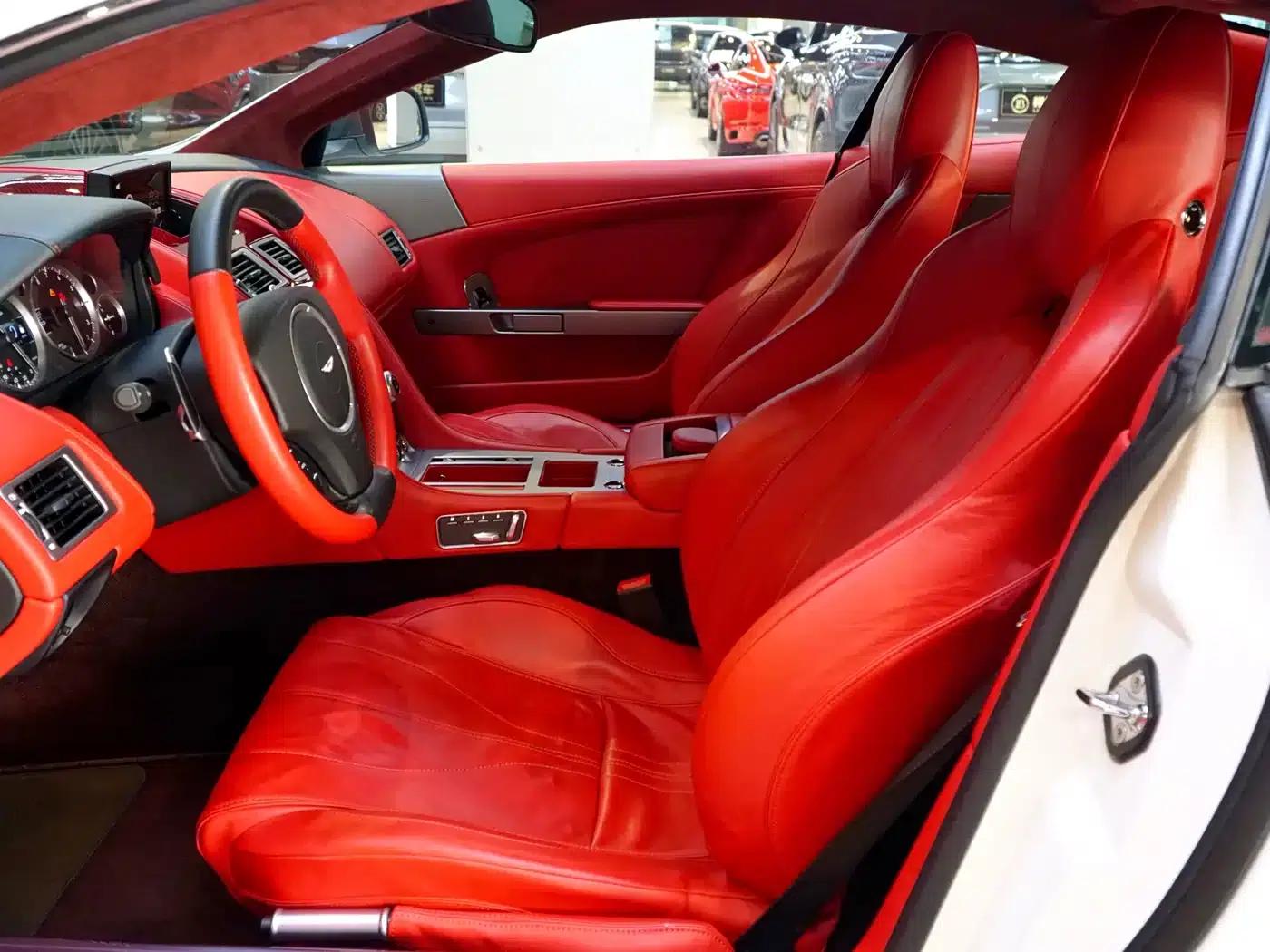 Aston Martin DB9 2013 6.0L Coupe — миниатюра 8