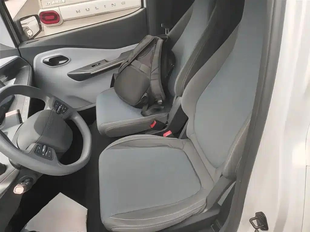Baojun E200 2020 Model 305KM Smart Edition — миниатюра 17