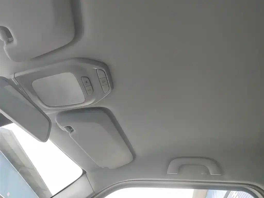 Baojun E200 2020 Model 305KM Smart Edition — миниатюра 18