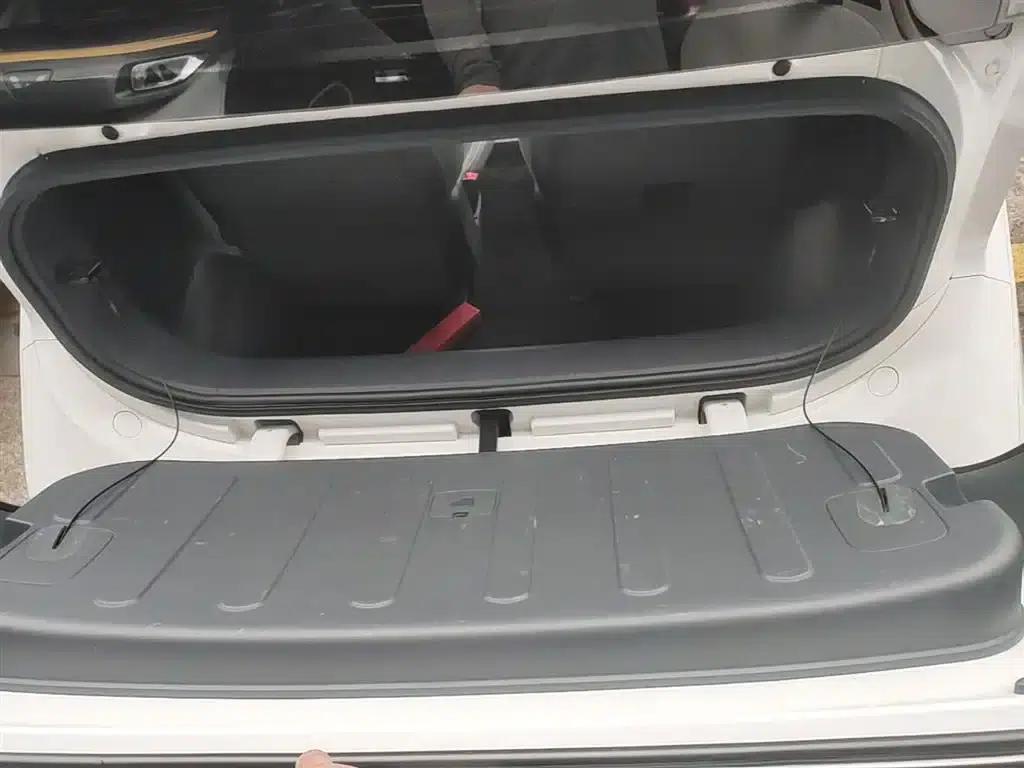 Baojun E200 2020 Model 305KM Smart Edition — миниатюра 19
