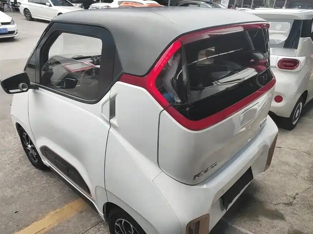 Baojun E200 2020 Model 305KM Smart Edition — миниатюра 5