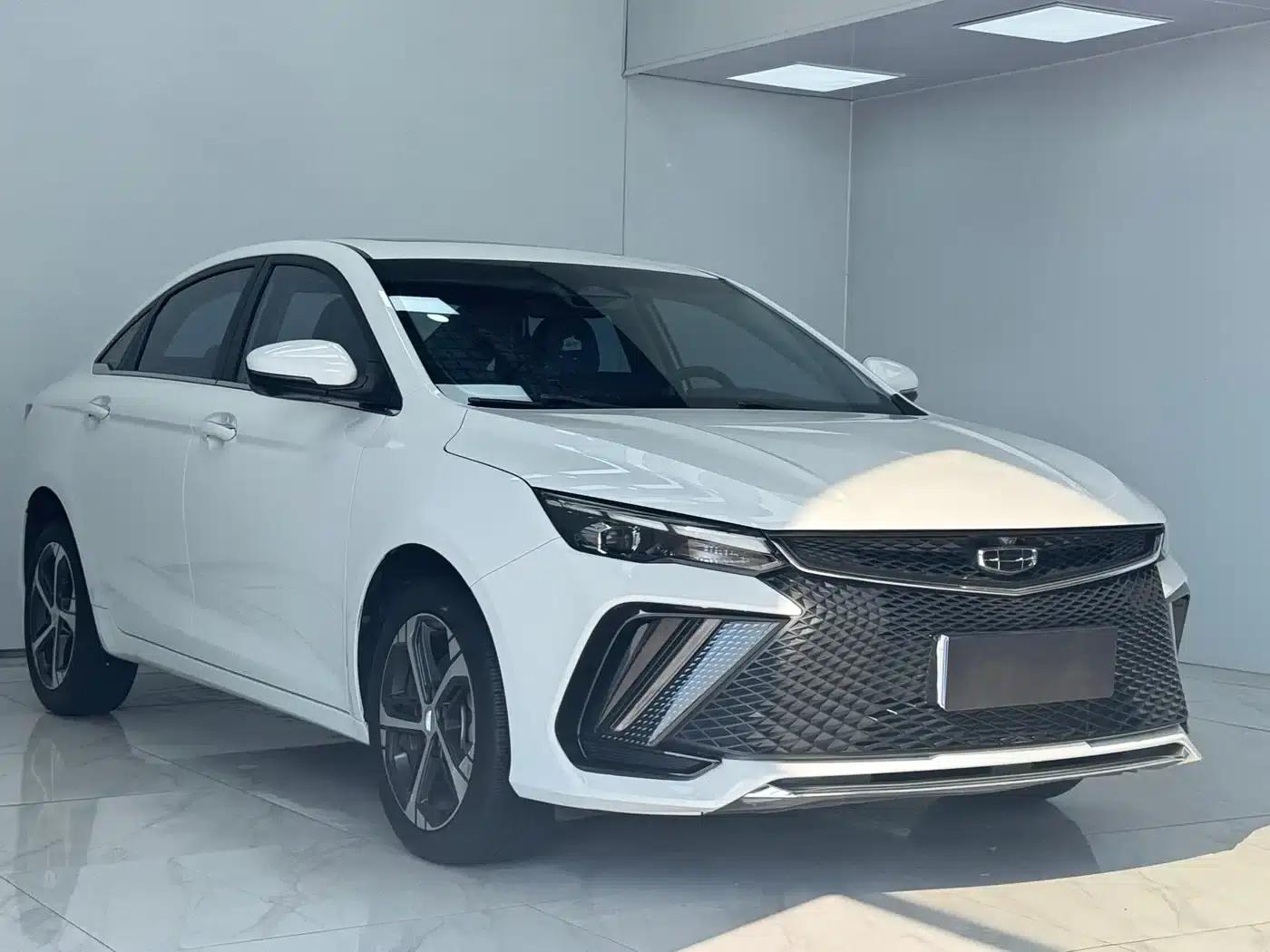 Geely Emgrand L 2022 1.4T CVT Supreme Edition — миниатюра 3
