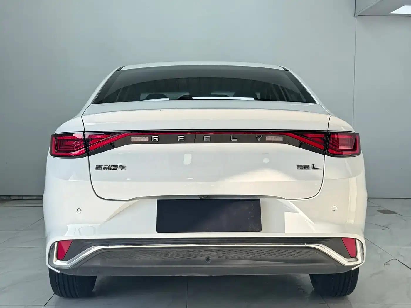 Geely Emgrand L 2022 1.4T CVT Supreme Edition — миниатюра 5