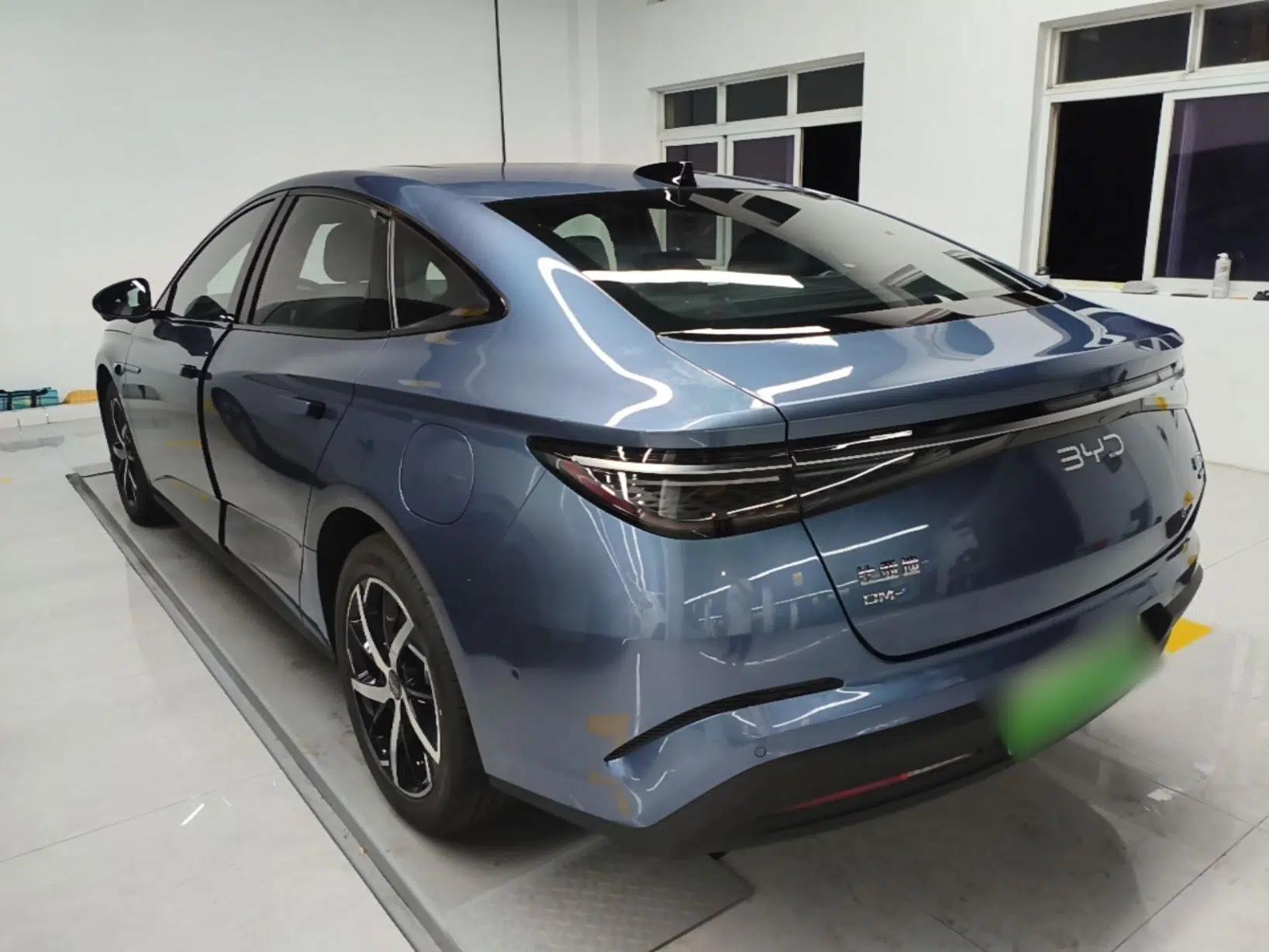 BYD Seal 07 DM-i 2026 DM-i 1.5T 230km Prestige Edition — миниатюра 4
