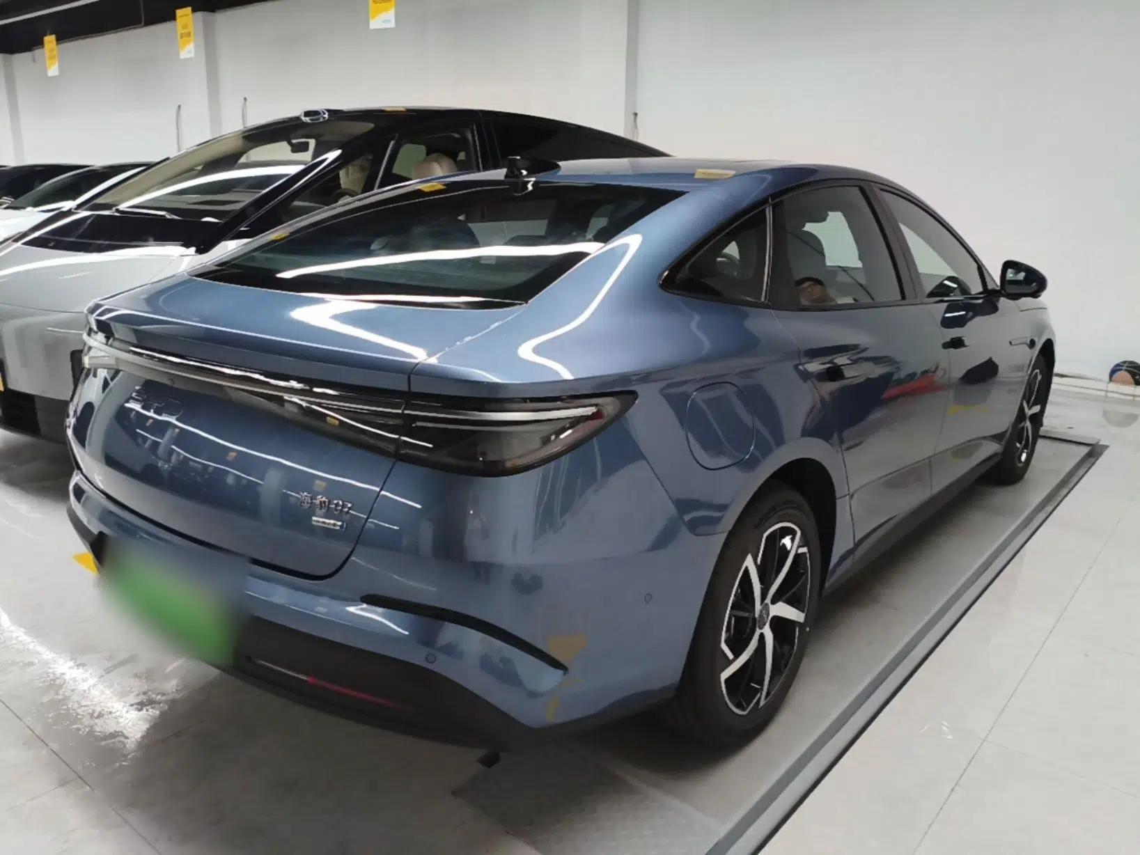 BYD Seal 07 DM-i 2026 DM-i 1.5T 230km Prestige Edition — миниатюра 6