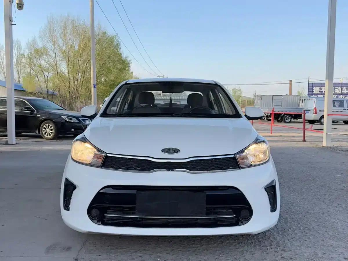 Kia K2 2017 1.4L Manual Smart Fashion Edition — миниатюра 2