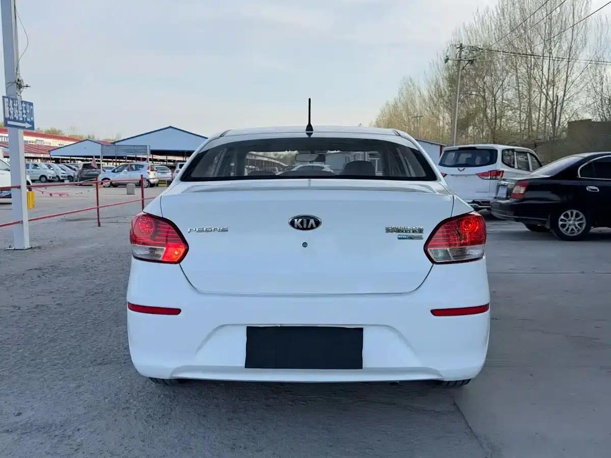 Kia K2 2017 1.4L Manual Smart Fashion Edition — миниатюра 8
