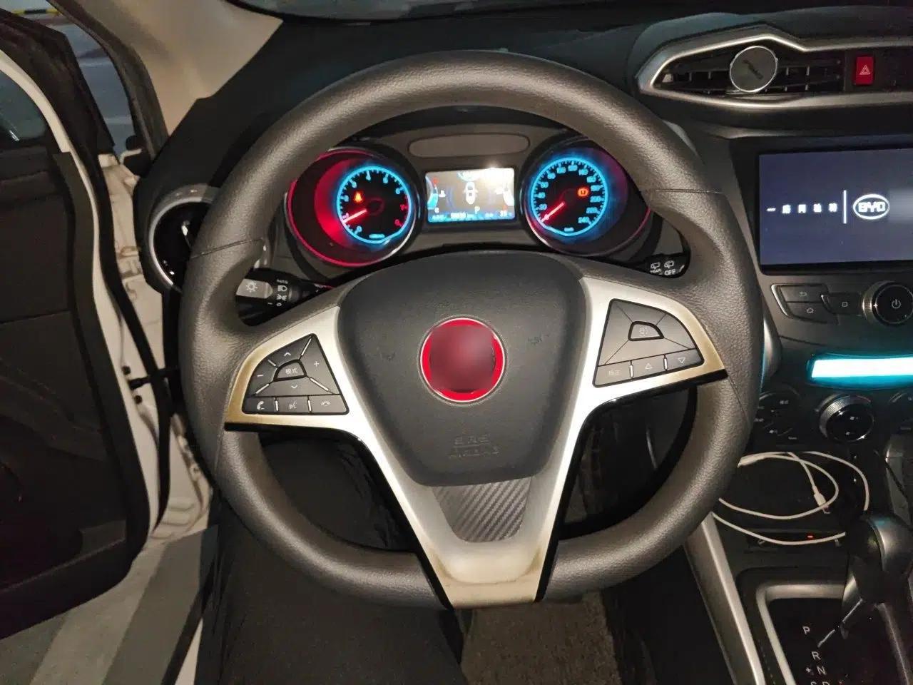 BYD Yuan 2017 1.5L Automatic Cool & Connected Model — миниатюра 11