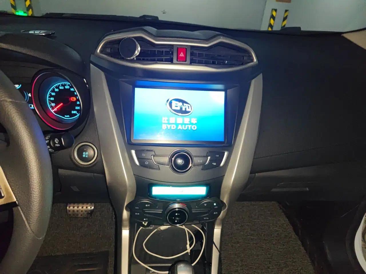 BYD Yuan 2017 1.5L Automatic Cool & Connected Model — миниатюра 14