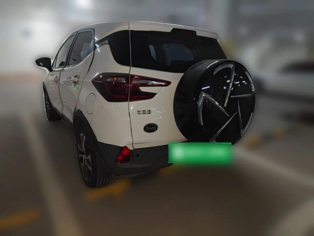 BYD Yuan 2017 1.5L Automatic Cool & Connected Model — миниатюра 4