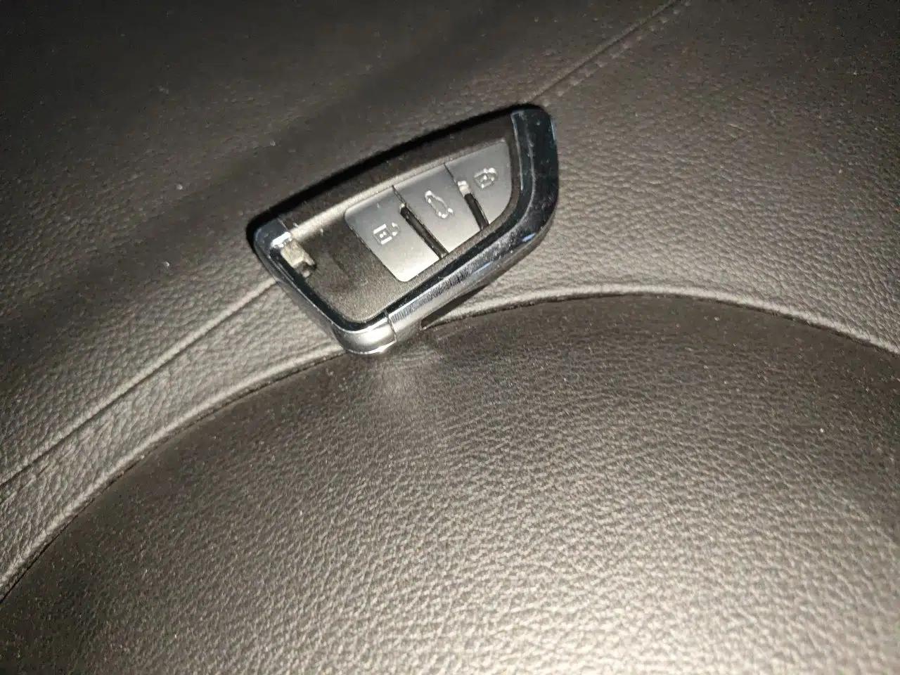 BYD Yuan 2017 1.5L Automatic Cool & Connected Model — миниатюра 9