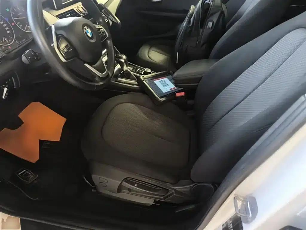 2015 BMW 2 Series Gran Tourer 218i Leading Edition — миниатюра 15