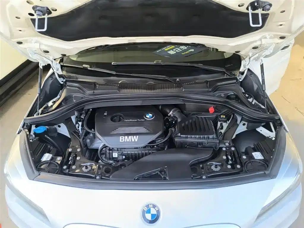 2015 BMW 2 Series Gran Tourer 218i Leading Edition — миниатюра 20