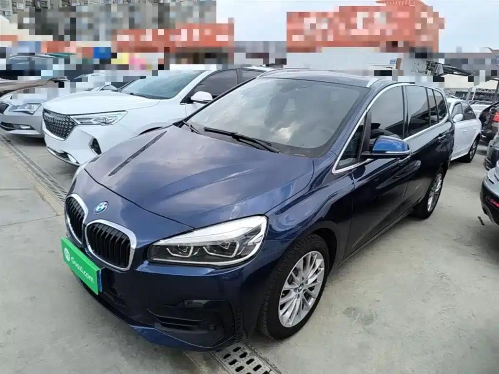 BMW 2 Series Gran Tourer 2019 220i Leading Edition — миниатюра 1