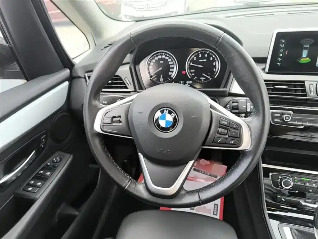BMW 2 Series Gran Tourer 2019 220i Leading Edition — миниатюра 11
