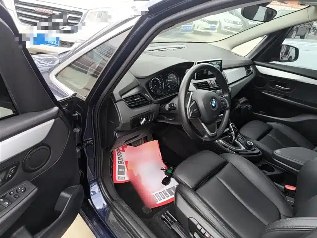 BMW 2 Series Gran Tourer 2019 220i Leading Edition — миниатюра 16