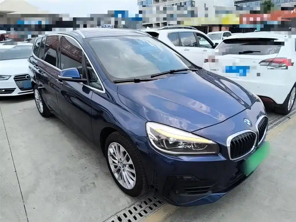 BMW 2 Series Gran Tourer 2019 220i Leading Edition — миниатюра 4
