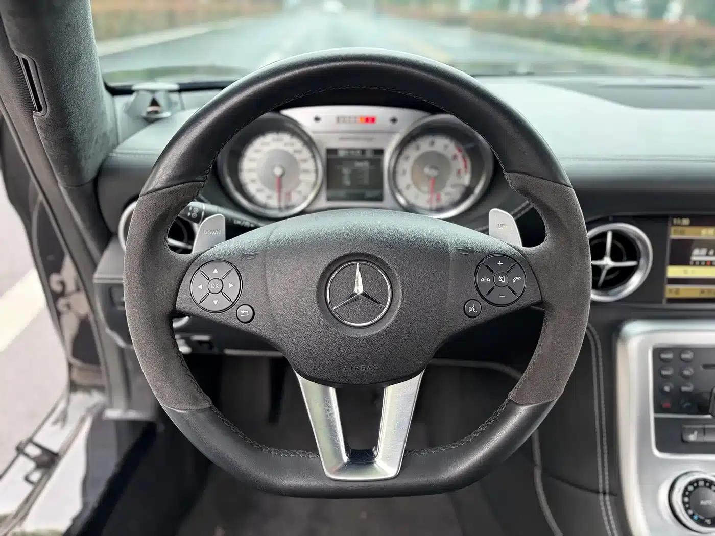 2011 Mercedes-Benz SLS AMG — миниатюра 8