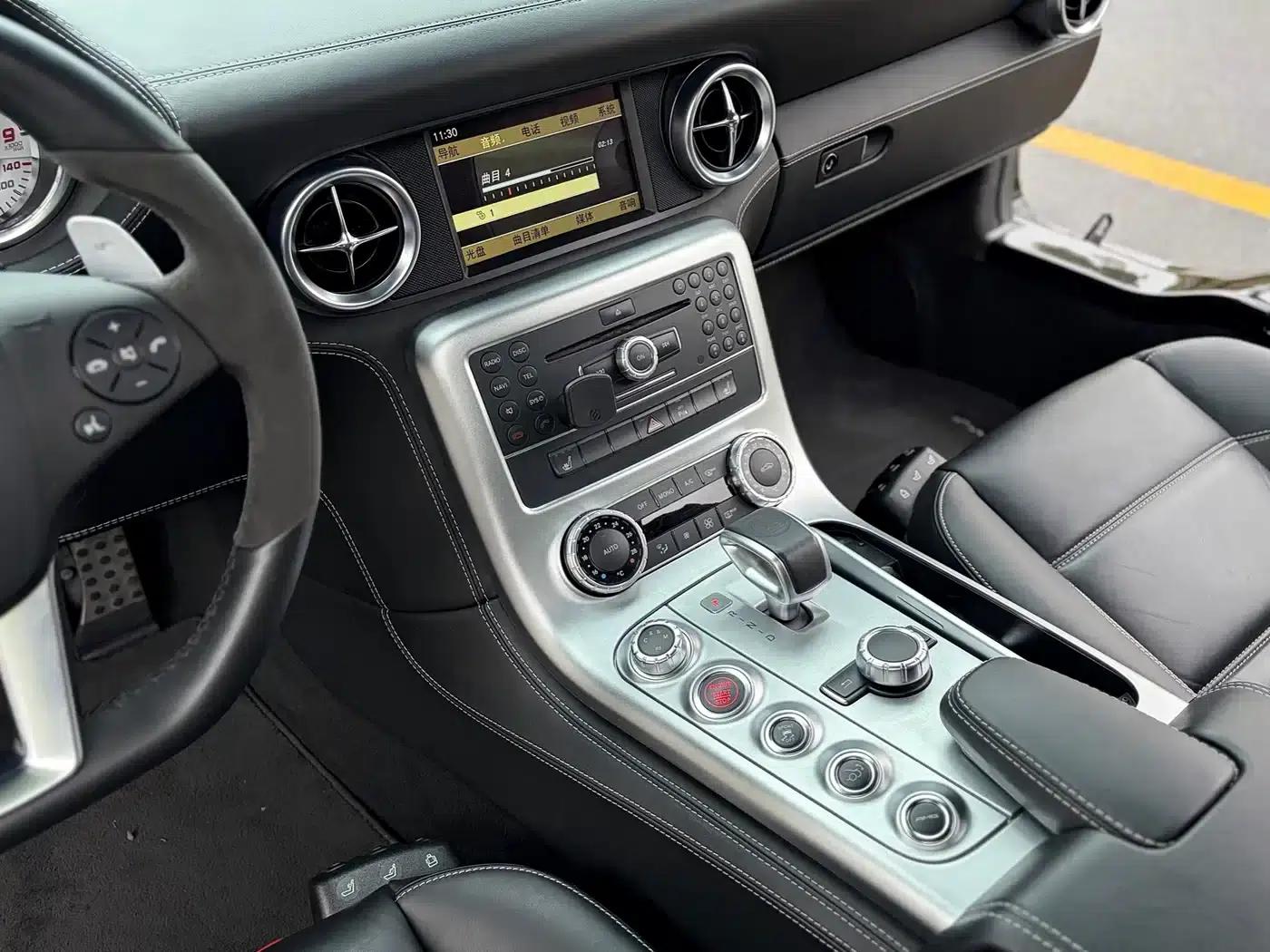 2011 Mercedes-Benz SLS AMG — миниатюра 9