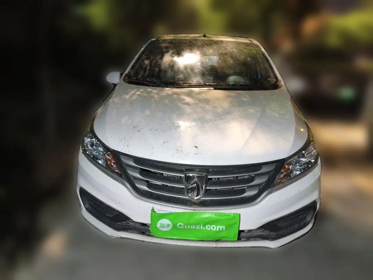 Baojun 310 2016 1.2L manual Comfort trim level — миниатюра 2