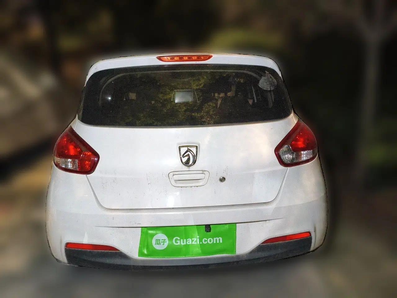 Baojun 310 2016 1.2L manual Comfort trim level — миниатюра 5