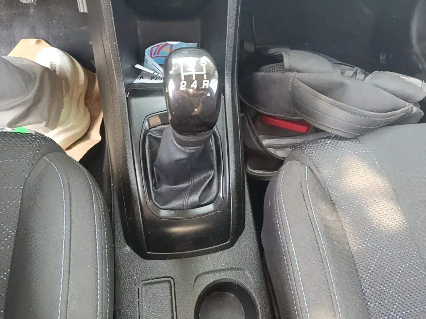 Baojun 310 2016 1.2L manual Comfort trim level — миниатюра 16