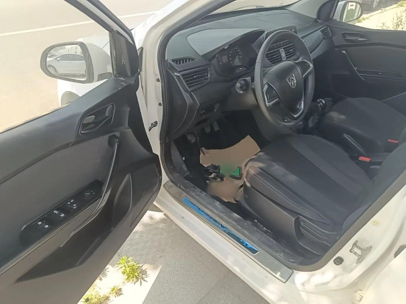 Baojun 310 2016 1.2L manual Comfort trim level — миниатюра 18
