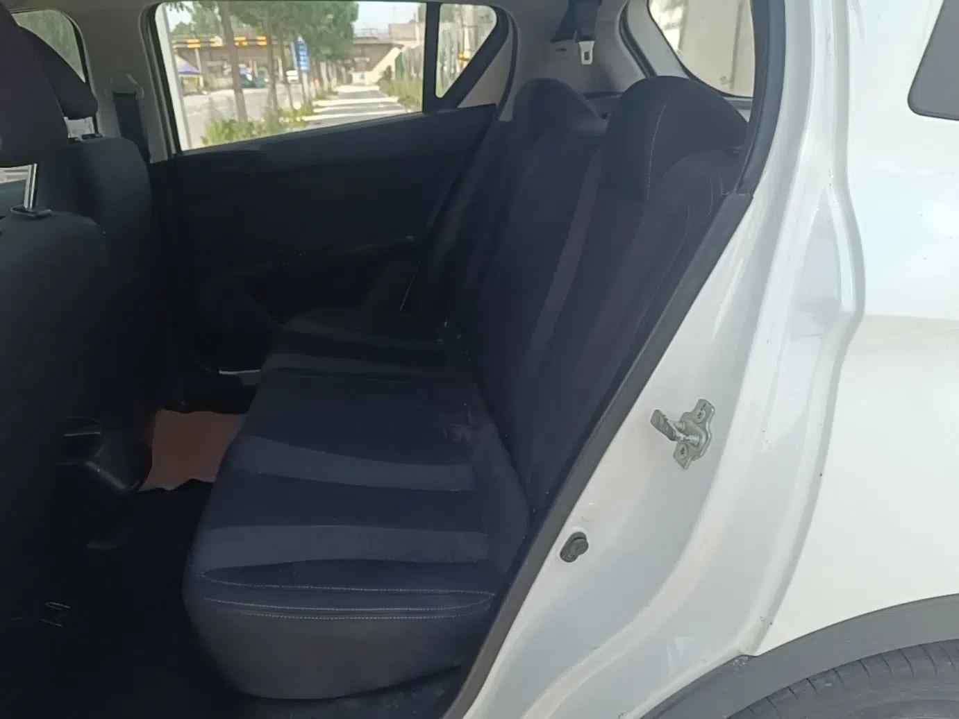 Baojun 310 2016 1.2L manual Comfort trim level — миниатюра 19