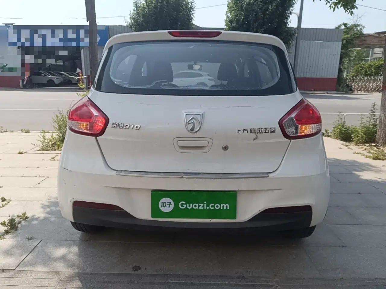 Baojun 310 2016 1.2L manual Comfort trim level — миниатюра 3