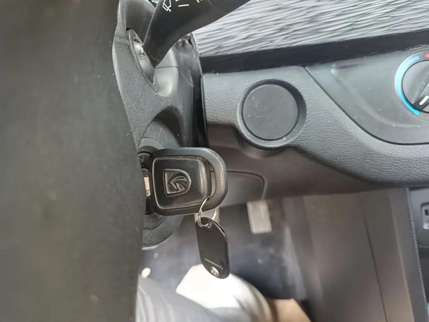 Baojun 310 2016 1.2L manual Comfort trim level — миниатюра 22
