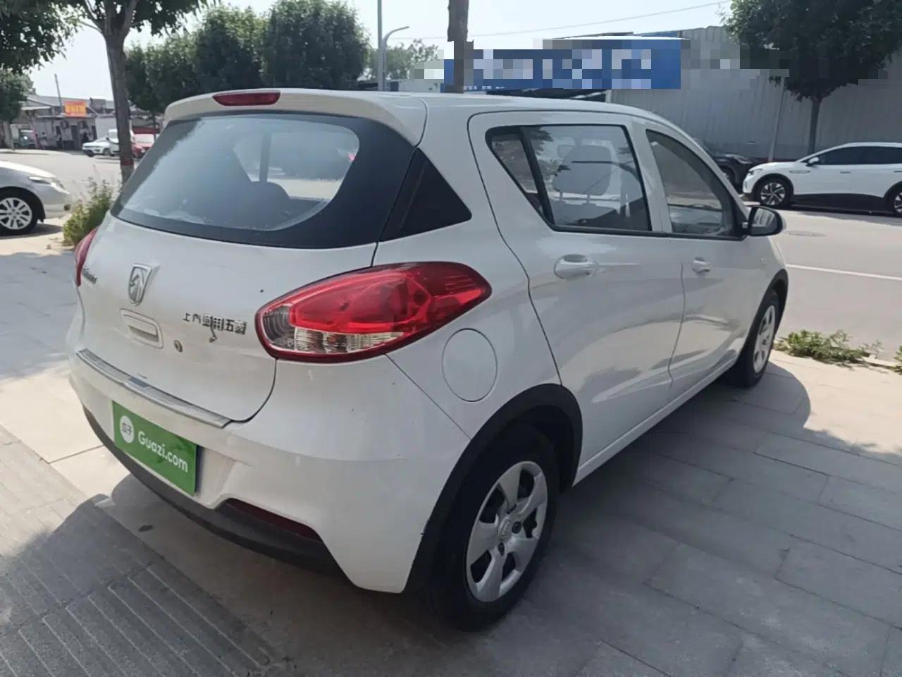 Baojun 310 2016 1.2L manual Comfort trim level — миниатюра 4