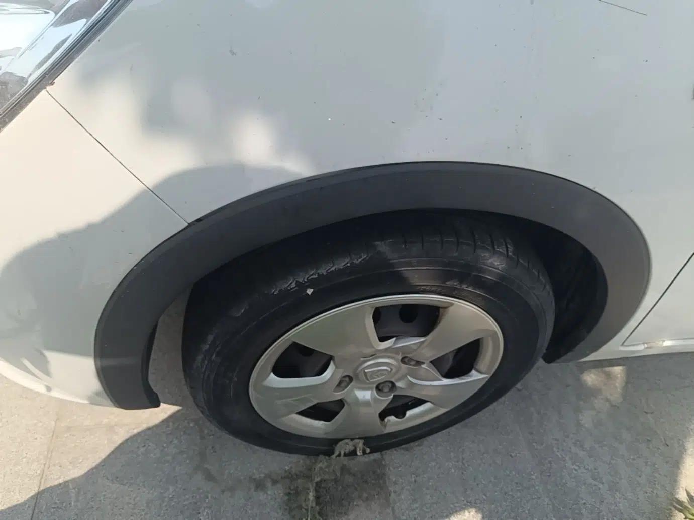 Baojun 310 2016 1.2L manual Comfort trim level — миниатюра 9