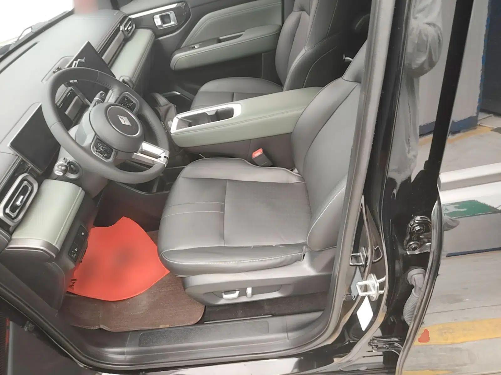 Baojun Spark EUV 2024 Prestige Edition 4 Seats — миниатюра 18