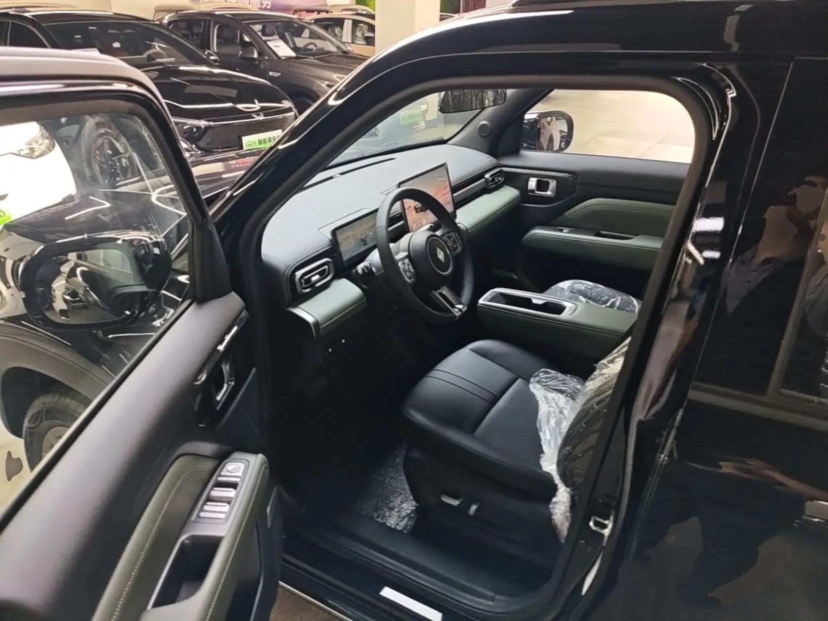 Baojun Spark EUV 2026 301km Flagship Edition — миниатюра 19