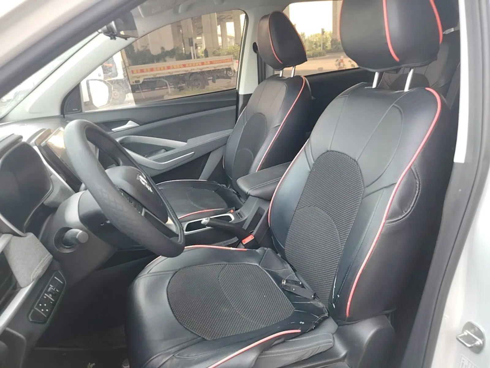 Baojun 530 2020 1.5T Manual Comfort Version 6 Seats — миниатюра 18