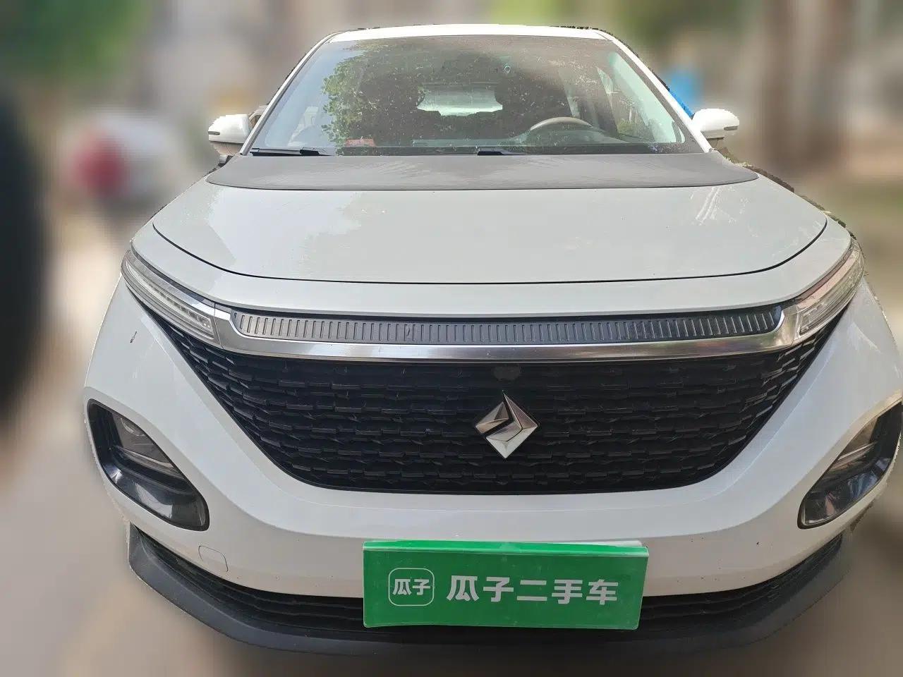 Baojun RM-5 2019 1.5T Manual Elite Version with 24-Hour Online Service 6 Seats — миниатюра 2