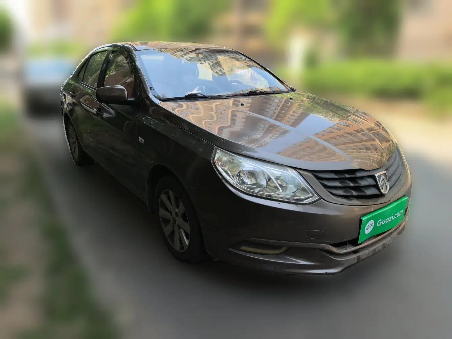 Baojun 630 2011 1.5L manual Comfort trim level — миниатюра 3
